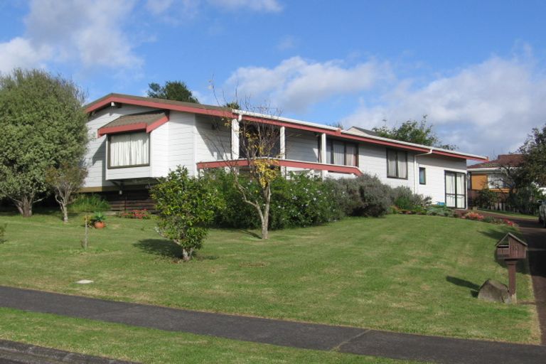 Photo of property in 13 Steeple Rise, Pakuranga, Auckland, 2010