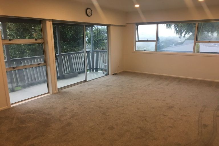Photo of property in 87 Waimumu Road, Massey, Auckland, 0614