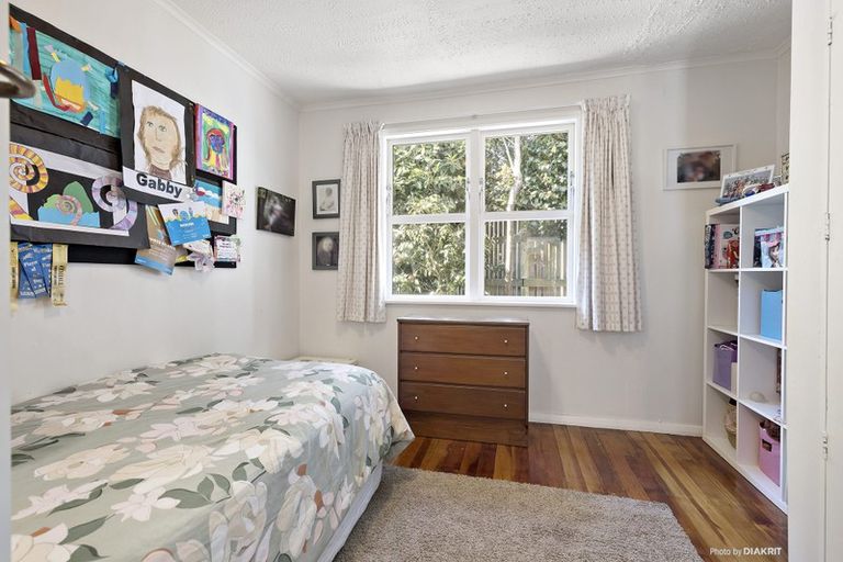 Photo of property in 37 Randwick Road, Northland, Wellington, 6012