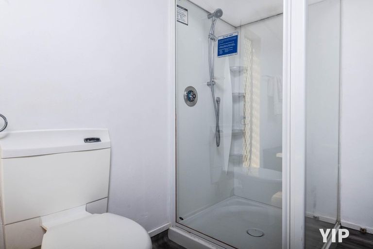 Photo of property in 10 Black Rock Road, Newlands, Wellington, 6037