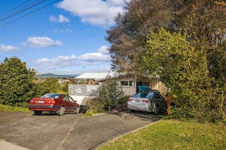Photo of property in 1/114 Sunrise Avenue, Mairangi Bay, Auckland, 0630