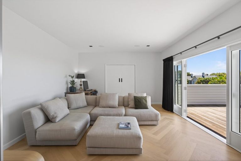 Photo of property in 48 Brougham Street, Nelson South, Nelson, 7010