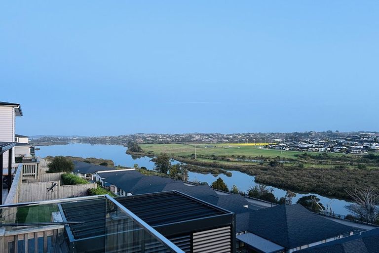 Photo of property in 22 Cassidy Drive, Orewa, 0931