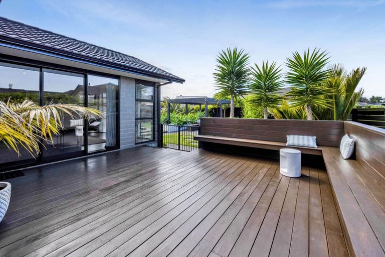 Photo of property in 5 Augusta Grove, Waiwhakaiho, New Plymouth, 4312