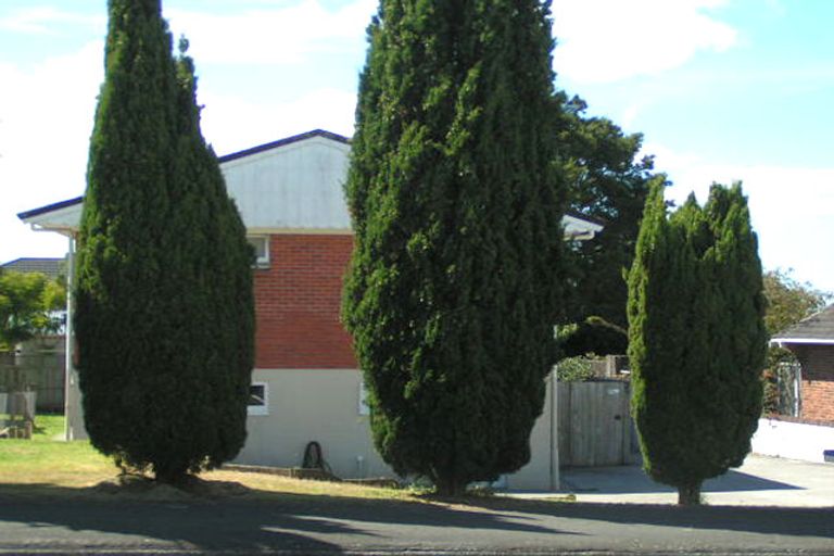 Photo of property in 2 Bartley Street, Northcote Point, Auckland, 0627