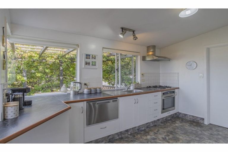 Photo of property in 1 Belfield Street, Waimataitai, Timaru, 7910