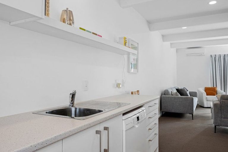 Photo of property in 10/140 Office Road, Merivale, Christchurch, 8014