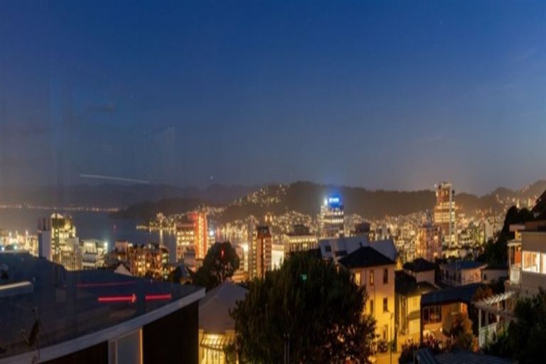 Photo of property in 27 Salamanca Road, Kelburn, Wellington, 6012