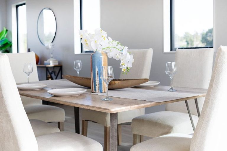 Photo of property in 63 Mcindoe Road, Kumeu, 0810