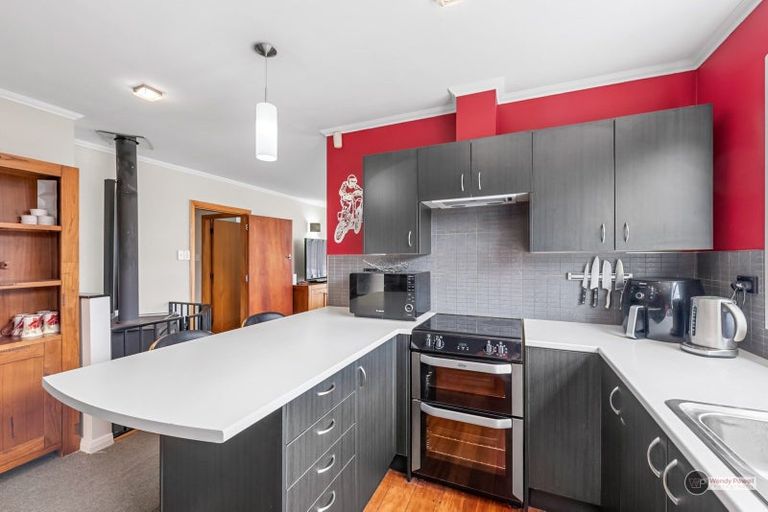 Photo of property in 79 Glen Road, Stokes Valley, Lower Hutt, 5019