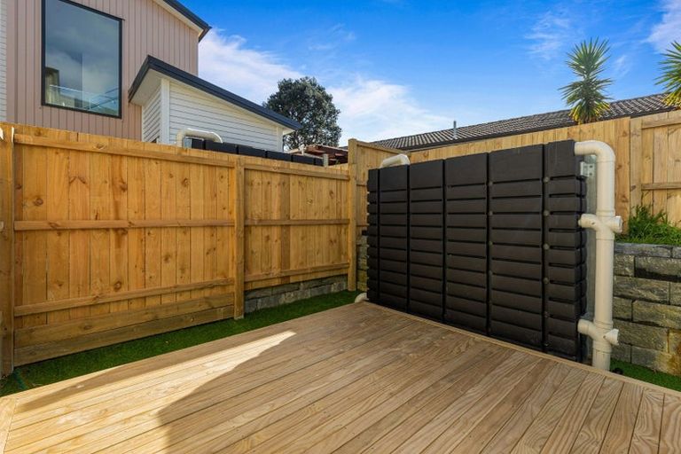 Photo of property in 11/116 Colwill Road, Massey, Auckland, 0614