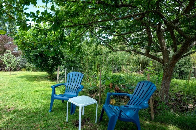 Photo of property in 98 Kinloch Road, Kinloch, Taupo, 3377