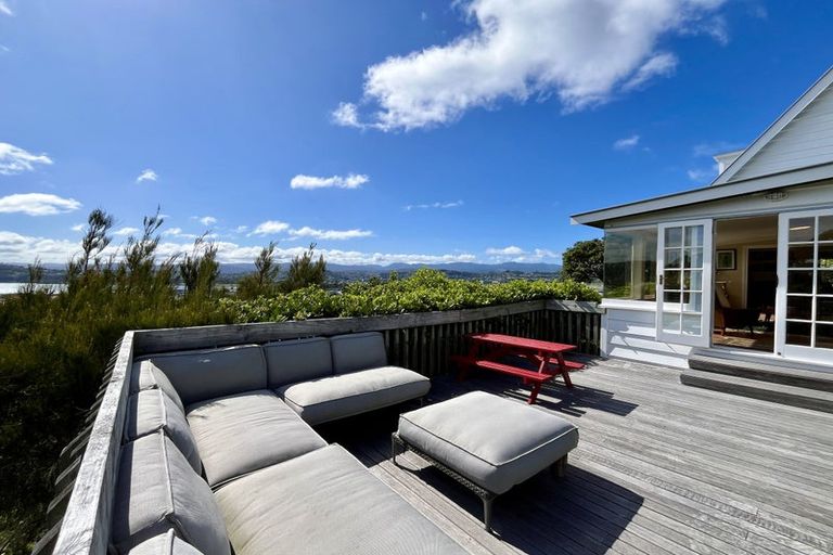 Photo of property in 50 Rodrigo Road, Kilbirnie, Wellington, 6022