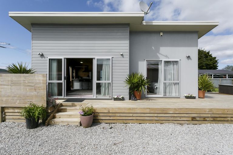 Photo of property in 12 Tanekaha Terrace, Mangakino, 3421