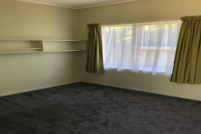 Photo of property in 23 Downsview Road, Pakuranga Heights, Auckland, 2010