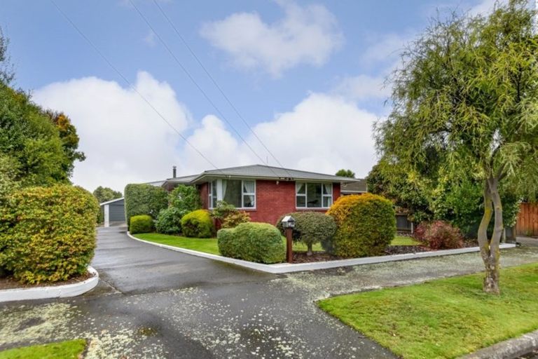 Photo of property in 16 Wendover Street, Bishopdale, Christchurch, 8053