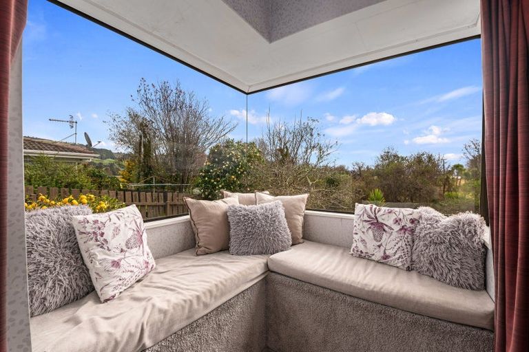 Photo of property in 10 Gemini Place, Kawaha Point, Rotorua, 3010