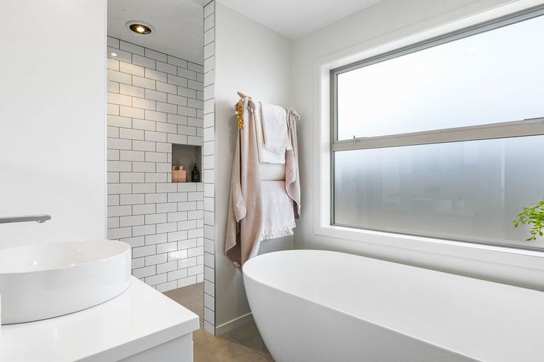 Photo of property in 18 Carrick Place, Mosgiel, 9024