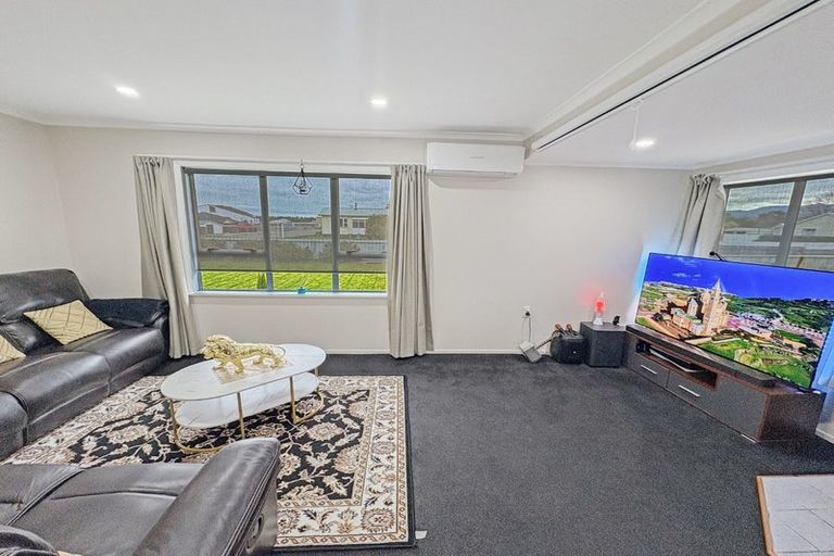 Photo of property in 71 Barraud Street, Dannevirke, 4930