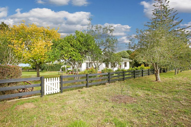 Photo of property in 178 Logan Road, Buckland, Pukekohe, 2677