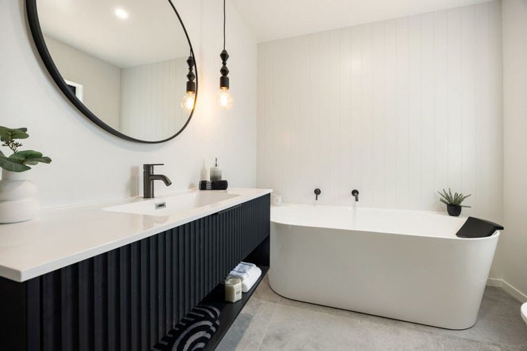 Photo of property in 37 Taahunui Rise, Peacocke, Hamilton, 3206