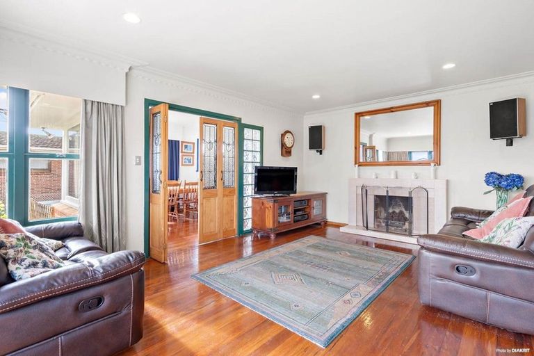 Photo of property in 1/27 Buckingham Crescent, Manukau, Auckland, 2025