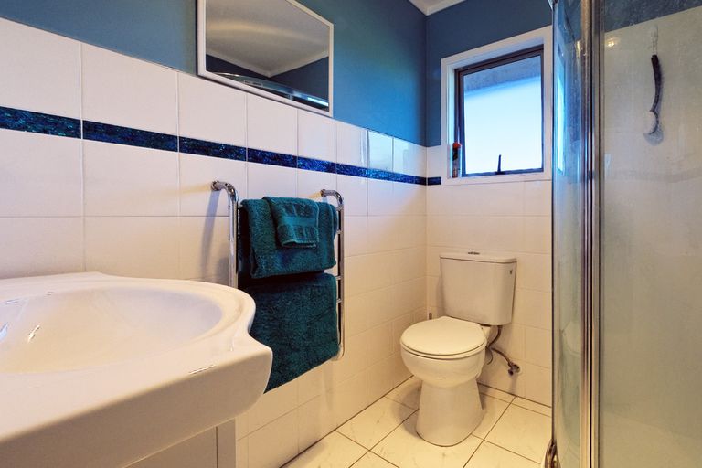 Photo of property in 2 Libra Street, Glen Eden, Auckland, 0602