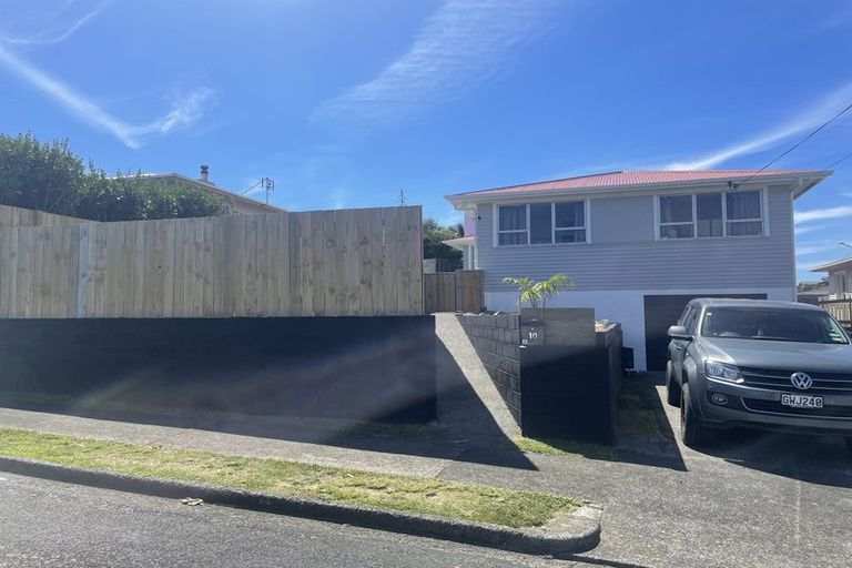 Photo of property in 10 Lydford Place, Spotswood, New Plymouth, 4310