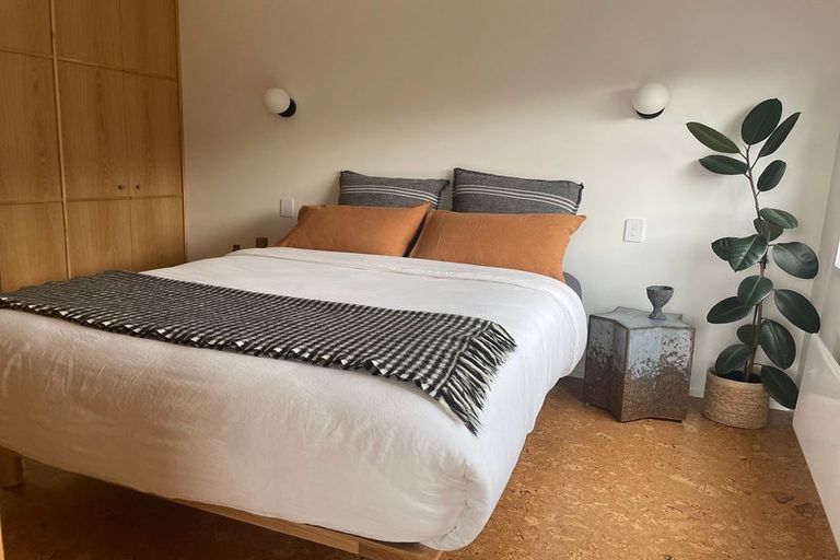 Photo of property in 7 Tanera Crescent, Brooklyn, Wellington, 6021