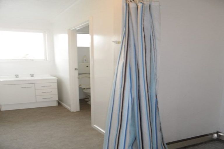 Photo of property in 10 Railway Esplanade, East Gore, Gore, 9710