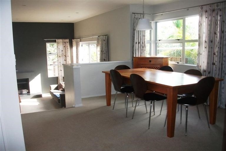 Photo of property in 12 Bushglen Court, Browns Bay, Auckland, 0630