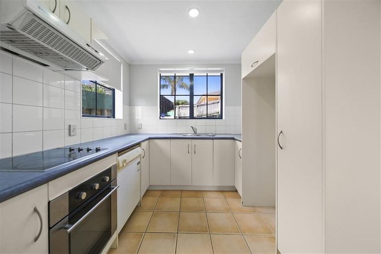 Photo of property in 14 Frederick Reece Drive, The Gardens, Auckland, 2105