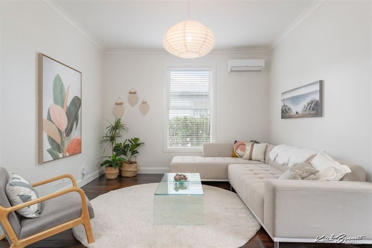 Photo of property in 50 York Street, Moera, Lower Hutt, 5010