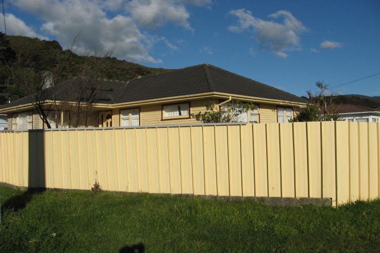 Photo of property in 20 Petrie Street, Wainuiomata, Lower Hutt, 5014