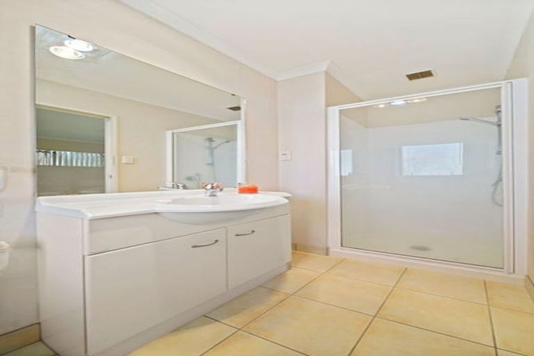 Photo of property in 8 Edingale Court, Flat Bush, Auckland, 2019