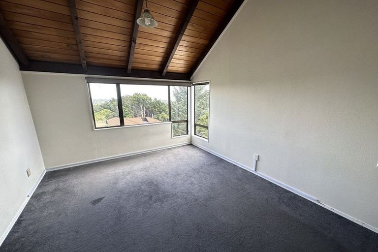 Photo of property in 22 Goodwood Drive, Goodwood Heights, Auckland, 2105