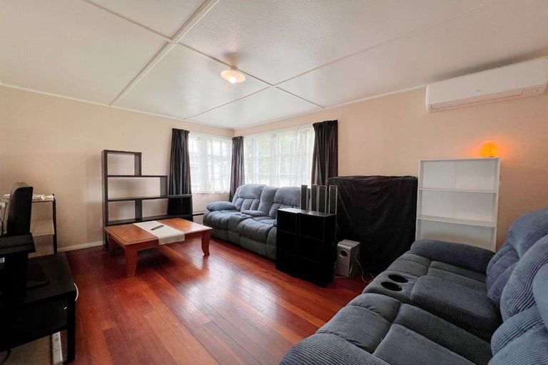 Photo of property in 37 Old Farm Road, Hamilton East, Hamilton, 3216