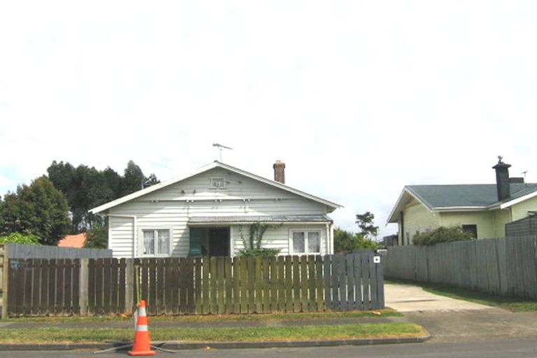 Photo of property in 13 Albert Street, Otahuhu, Auckland, 1062