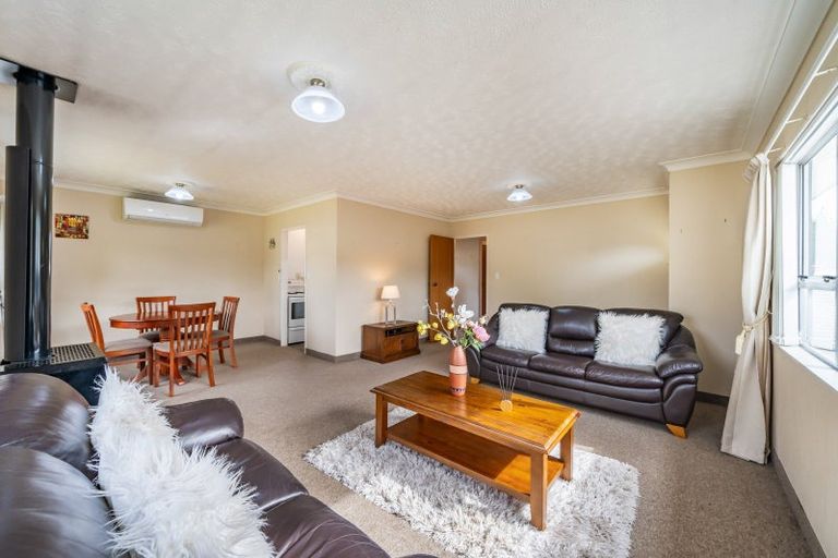 Photo of property in 33 Shanly Street, Brown Owl, Upper Hutt, 5018
