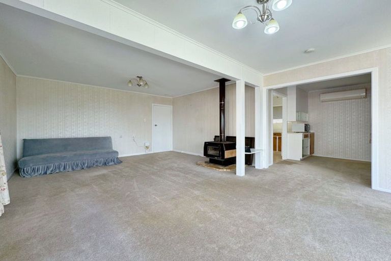 Photo of property in 29 Toru Street, Te Atatu Peninsula, Auckland, 0610