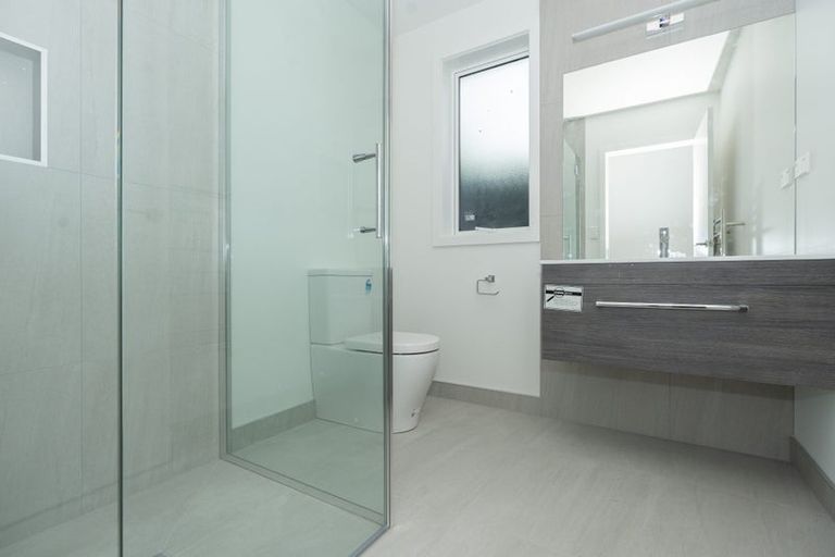 Photo of property in 2c Mullane Street, Hillcrest, Hamilton, 3216