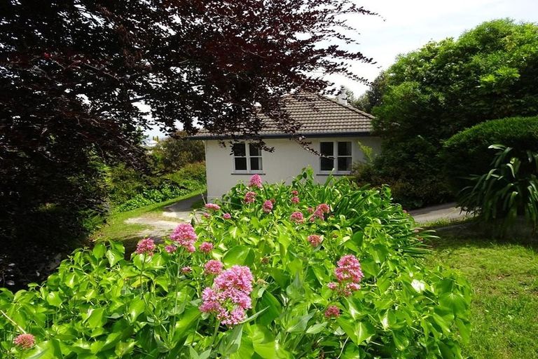 Photo of property in 38 Guys Hill Road, Hospital Hill, Napier, 4110