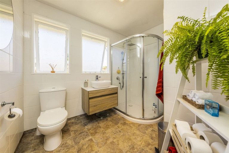 Photo of property in 5 Wesleydale Place, Papakura, 2110