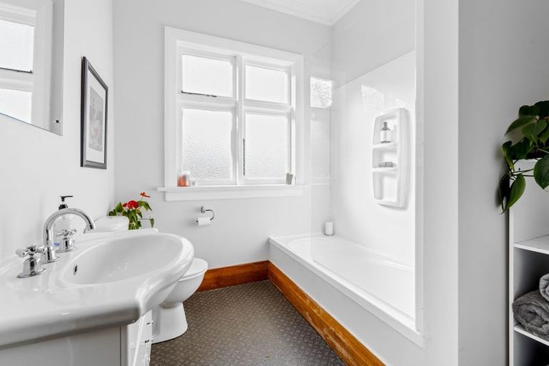 Photo of property in 127 Forfar Street, Clyde Hill, Dunedin, 9011