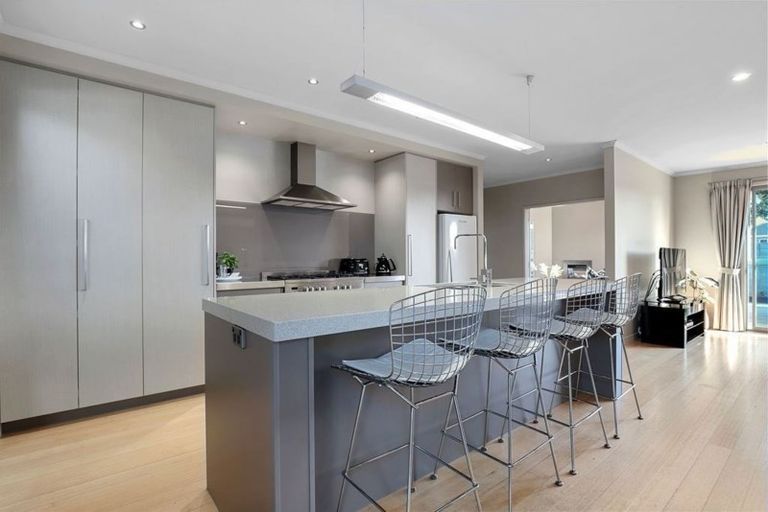 Photo of property in 1 Woodridge Drive, Stanmore Bay, Whangaparaoa, 0932