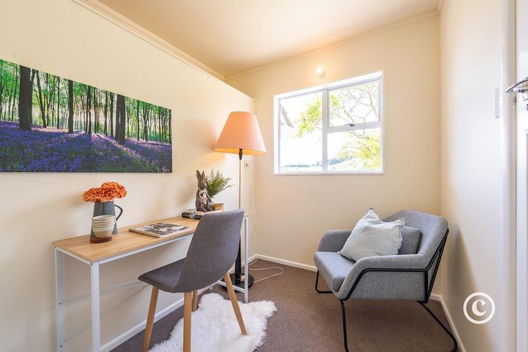 Photo of property in 45 Raroa Terrace, Tawa, Wellington, 5028
