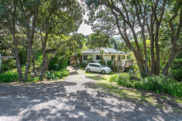 Photo of property in 1090 Thames Coast Sh25 Road, Kereta, Thames, 3575