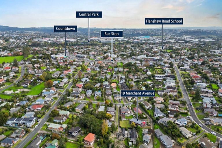 Photo of property in 19 Merchant Avenue, Te Atatu South, Auckland, 0610