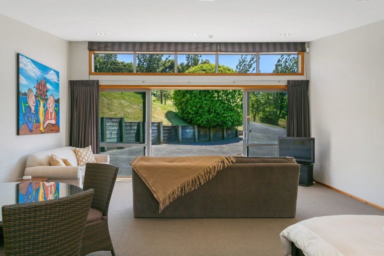 Photo of property in 10 Cameron Drive, Acacia Bay, Taupo, 3385