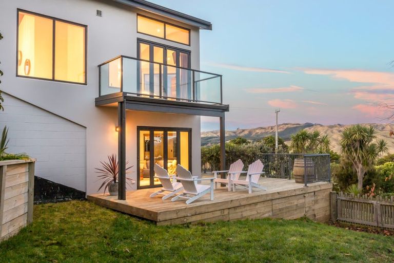Photo of property in 3 Coroglen Rise, Pukerua Bay, 5026